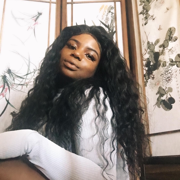 Meet your Posher, Sara - Picture 1 of 1